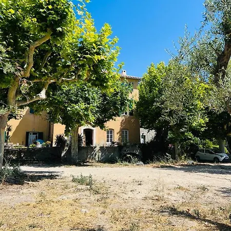 아파트 A La Ferme 라시오타